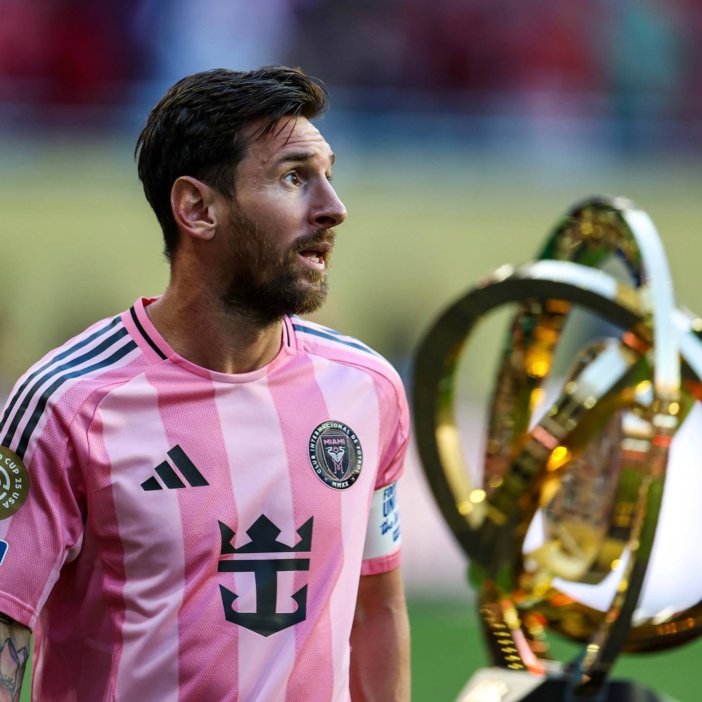 欧冠和国际足联主席都发文好评梅西！